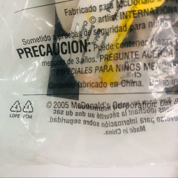 mcdonalds happy meal toy lot the secret life of pets and the dog 2005 2016 2019 - Picture 8 of 10